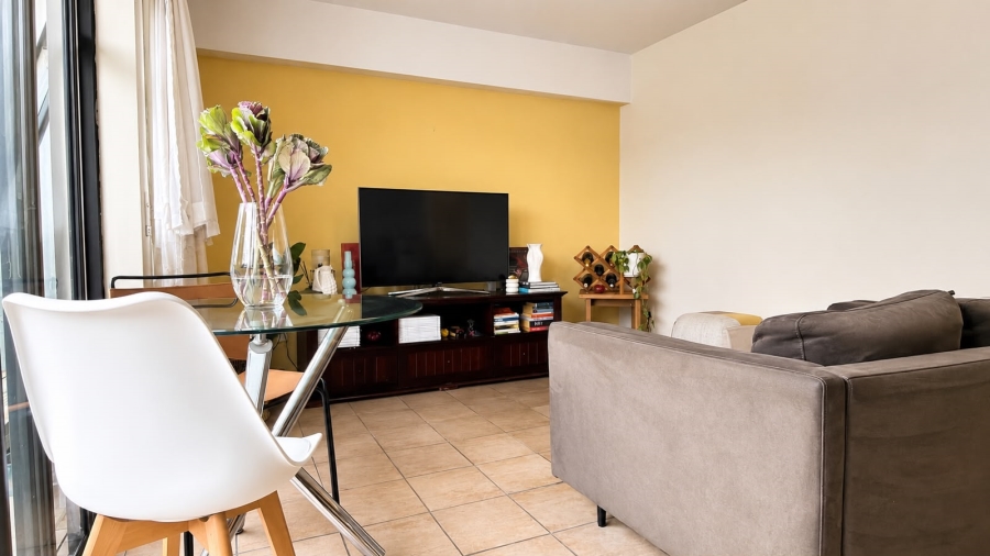 1 Bedroom Property for Sale in Zonnebloem Western Cape